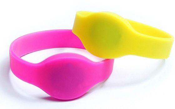 Waterproof NFC RFID silicone Smart Wristband For Water Parks